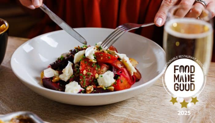 A superfood salad with beetroot and goat's cheese